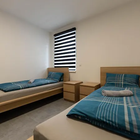 公寓 Ranshofen Zimmervermietung Projektentwicklungs Gmbh 1 因河畔布劳瑙