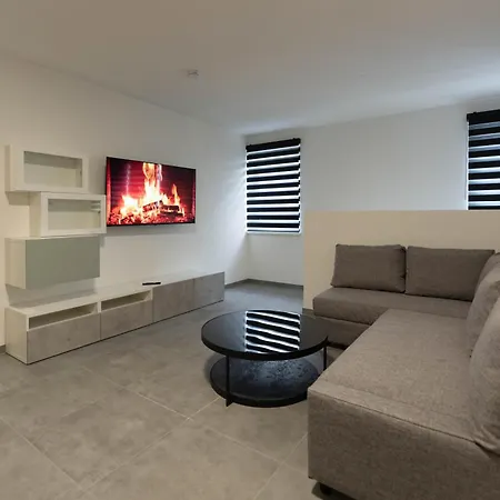 Ranshofen Zimmervermietung Projektentwicklungs Gmbh 1 *