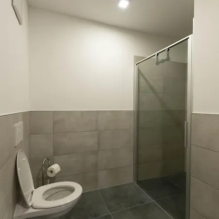 Ranshofen Zimmervermietung Projektentwicklungs Gmbh 1 公寓