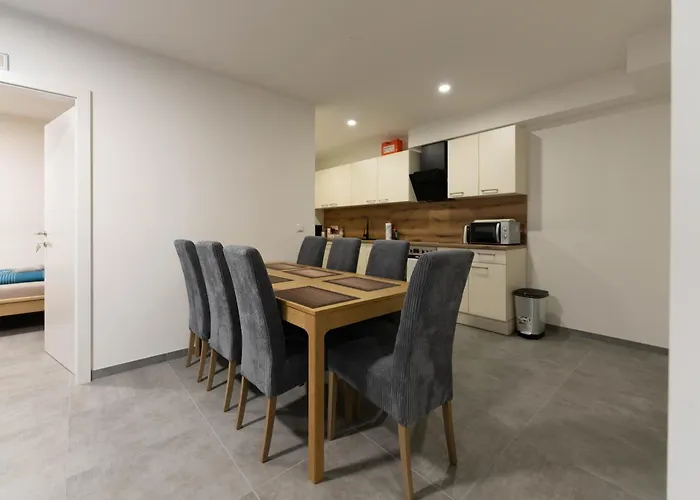 Ranshofen Zimmervermietung Projektentwicklungs Gmbh 1 *