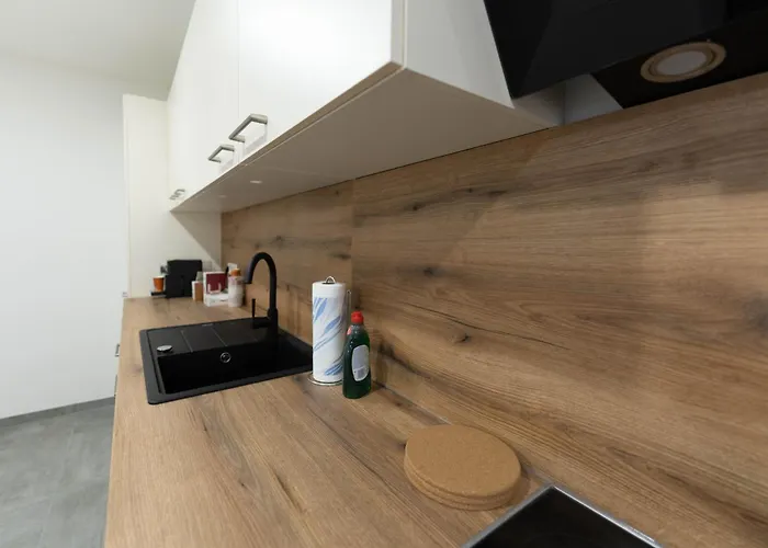 アパート Ranshofen Zimmervermietung Projektentwicklungs Gmbh 1 ブラウナウ・アム・イン