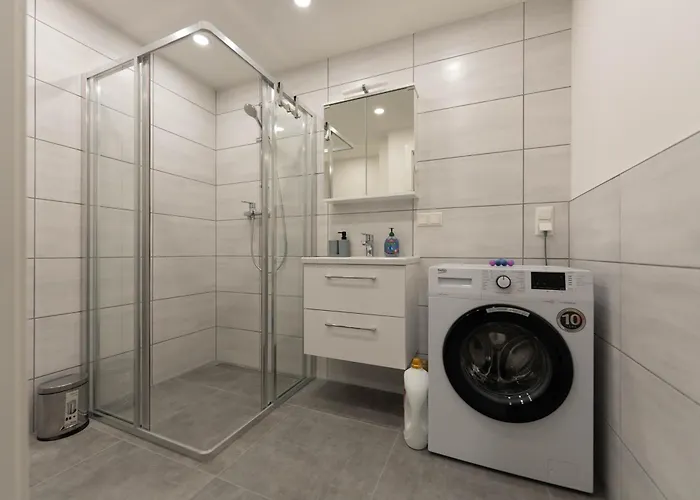 Ranshofen Zimmervermietung Projektentwicklungs Gmbh 1 * ブラウナウ・アム・イン